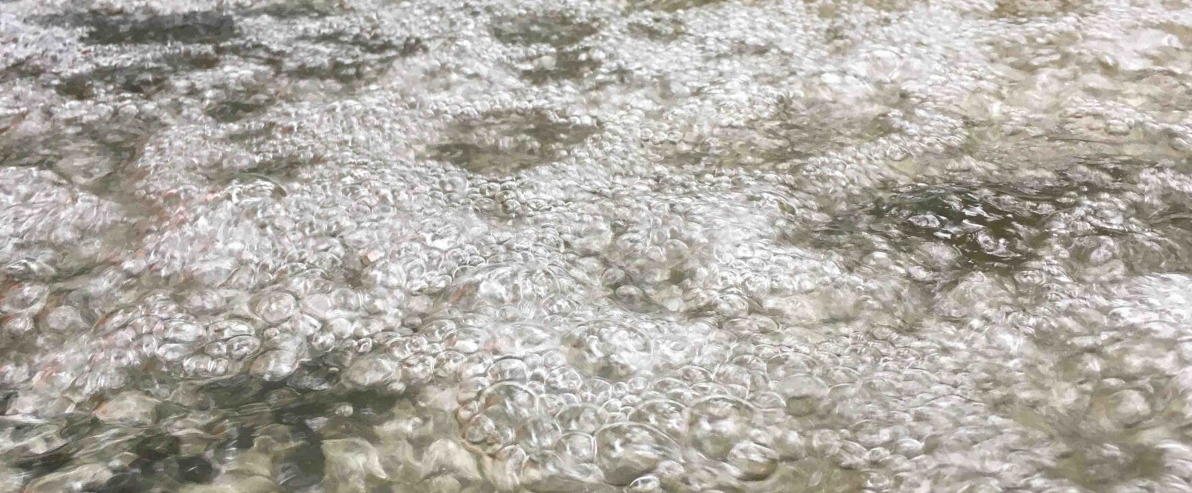 Bottoms Up to Micro Bubble Aeration 29 Bubbles breaking surface tension to form a barrier